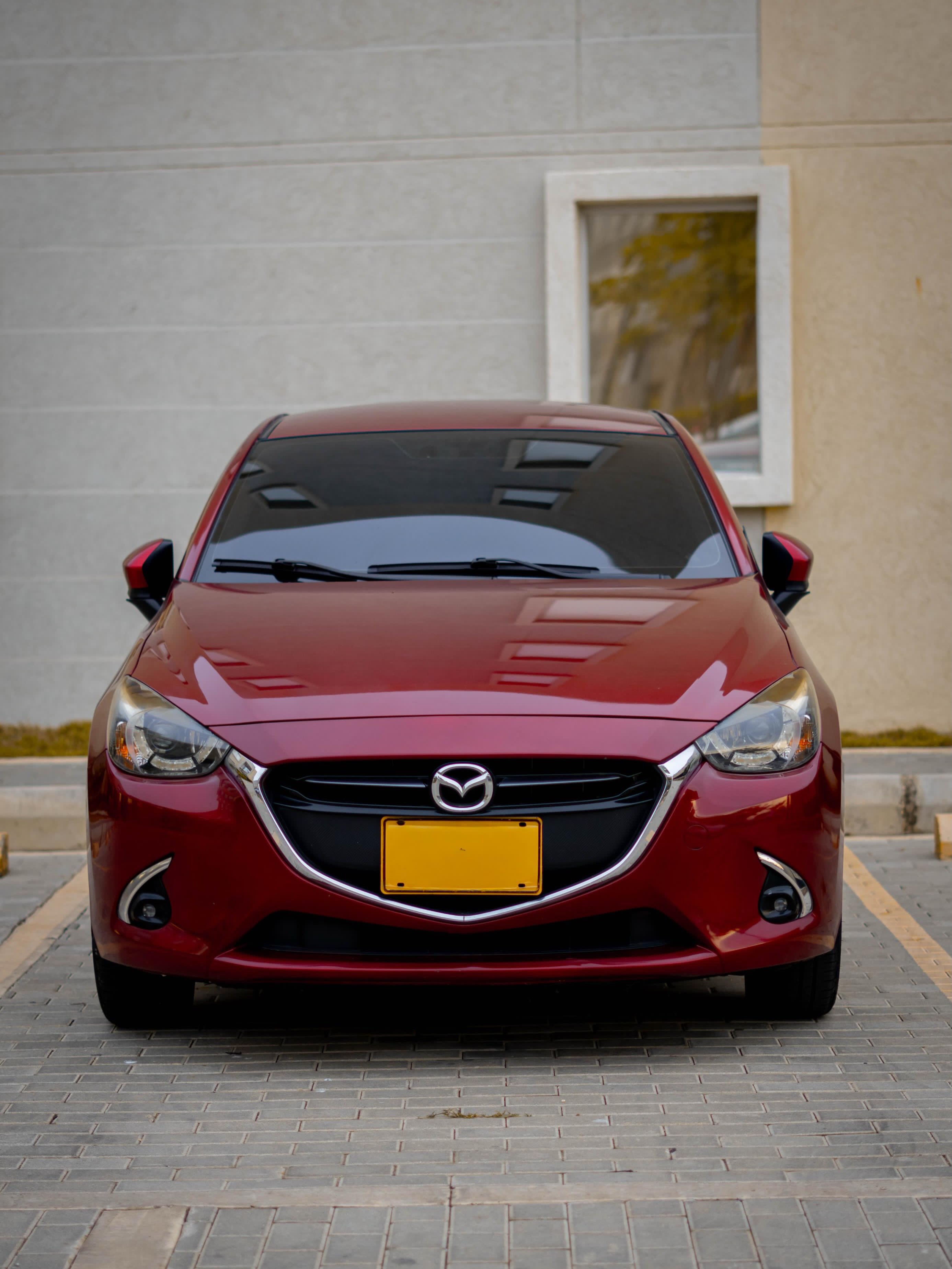 Mazda 2 Grand Touring LX 2020, vista frontal
